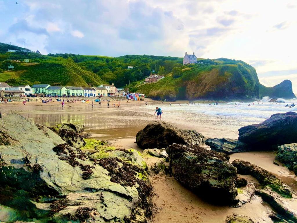 Wild Coastal Retreat At Troed Y Rhiw Aberporth, West Wales Villa Buitenkant foto