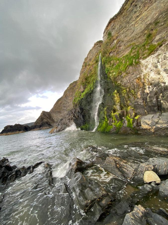 Wild Coastal Retreat At Troed Y Rhiw Aberporth, West Wales Villa Buitenkant foto